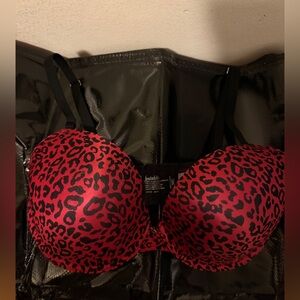 Frederick's of Hollywood Red Leopard Print Bra Size 36D